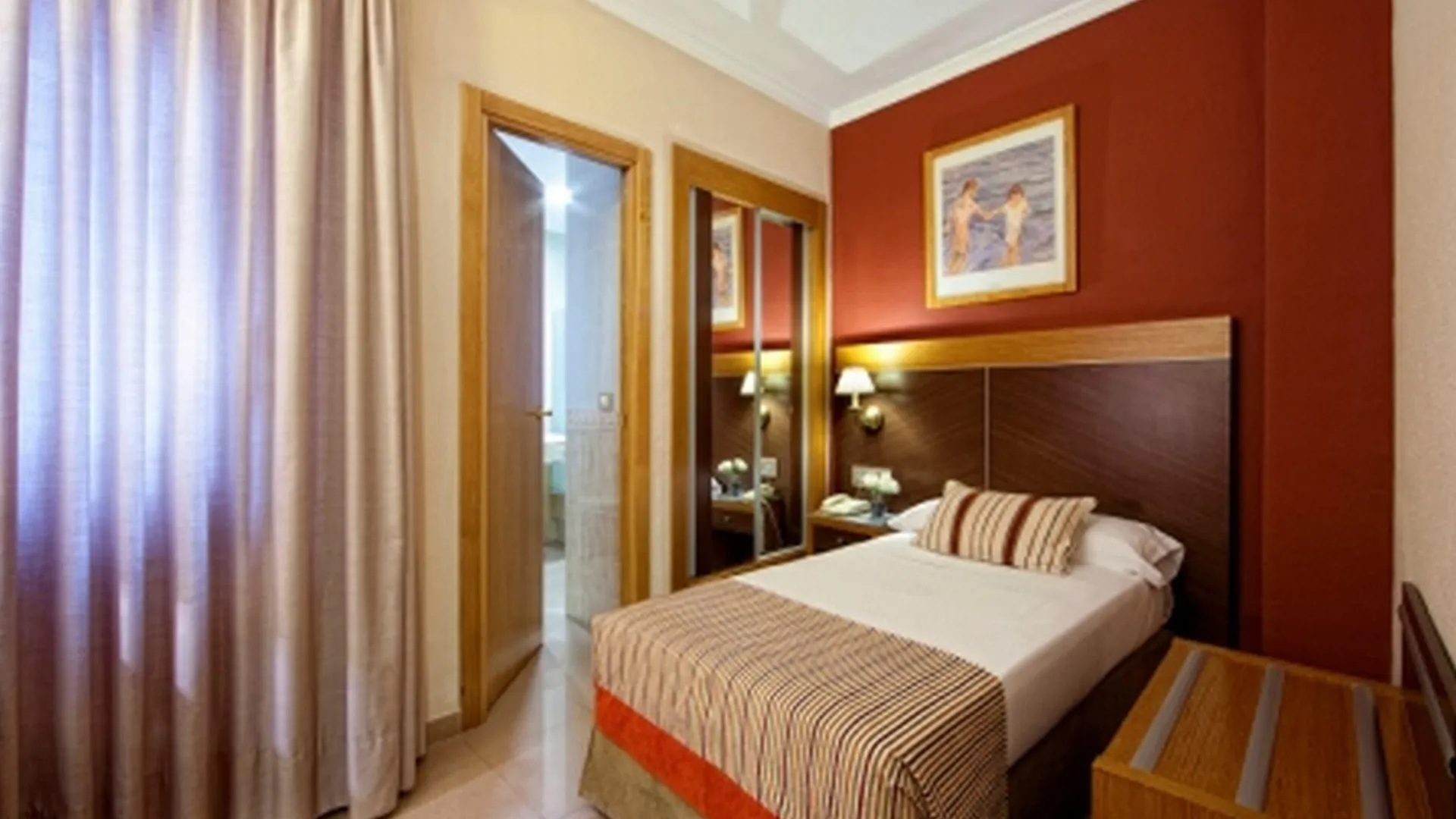 Hotel Regio 2 Cadiz 3*,  Spain