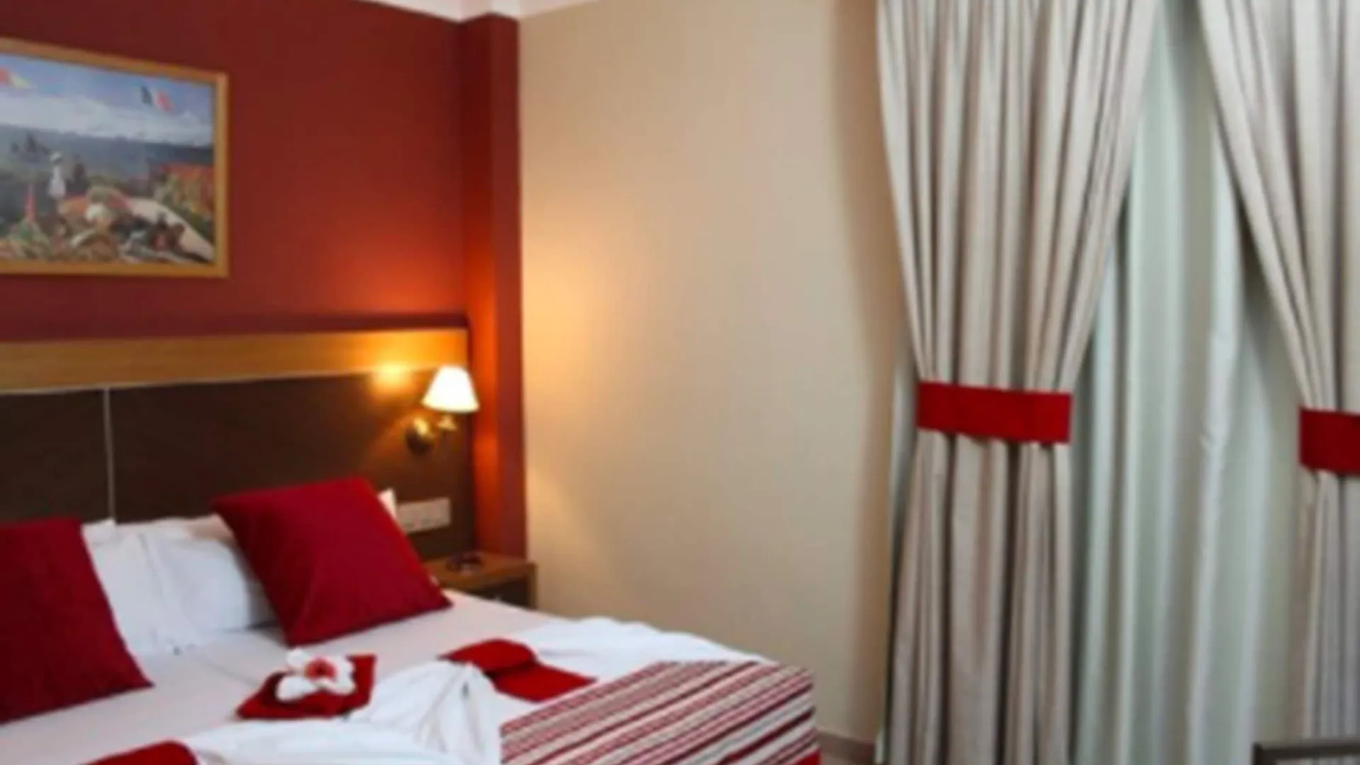 Hotel Regio 2 Cadiz 3*,